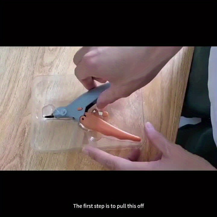 Coupe-ongles lumineux pour chats et chiens, lumière LED, poignée ergonomique et protection de sécurité, alimentés par pile bouton CR2032, design compact