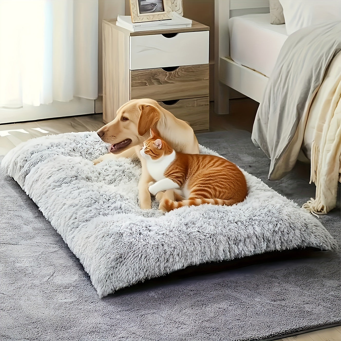 Lit/matelas surdimensionné pour chien et chat, doux, chaud et confortable, long poils gris/blanc