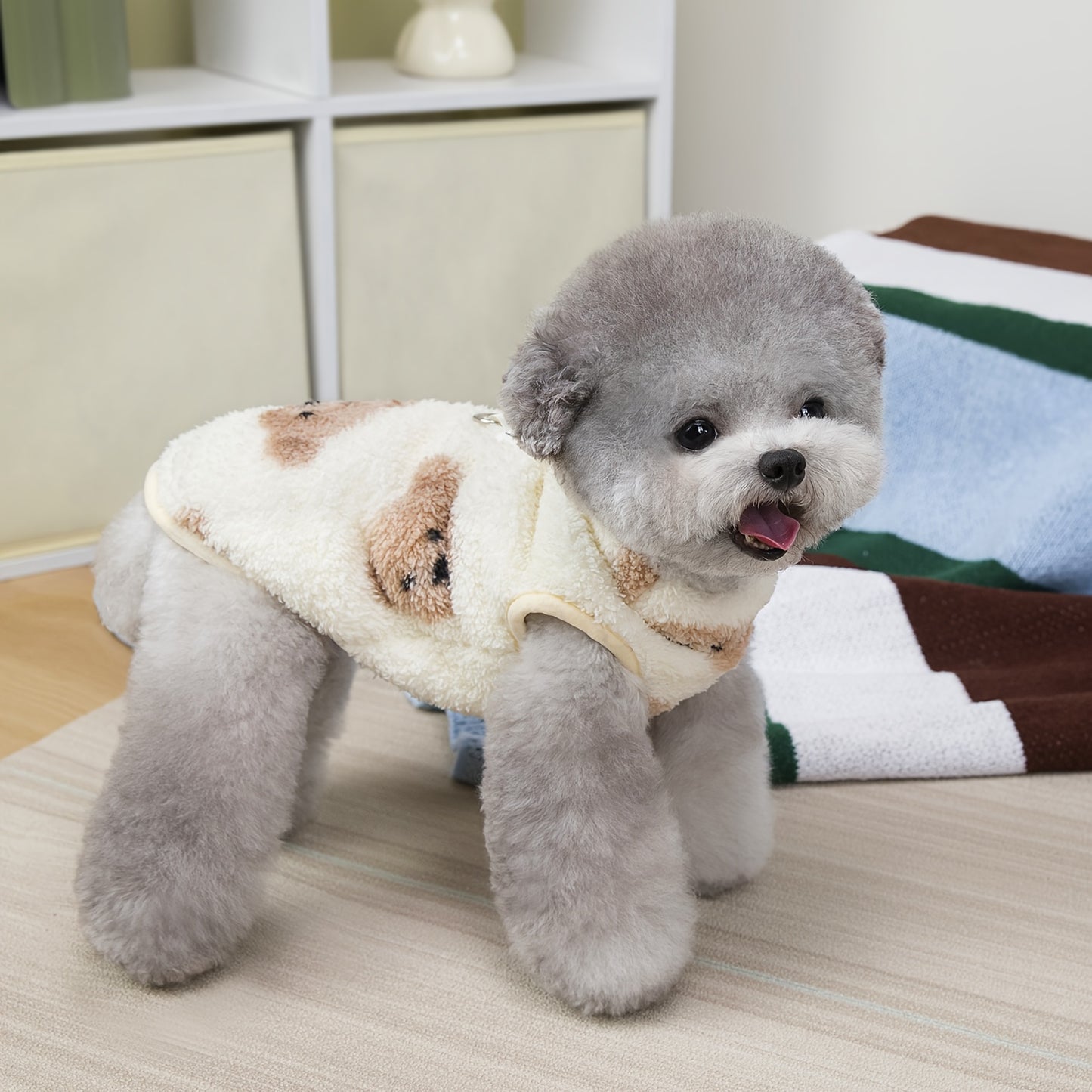 Pull pour chien en polaire, tout doux et bien chaud, motifs d'ourson ou de vache avec 1 anneau intégré pour partir en balade