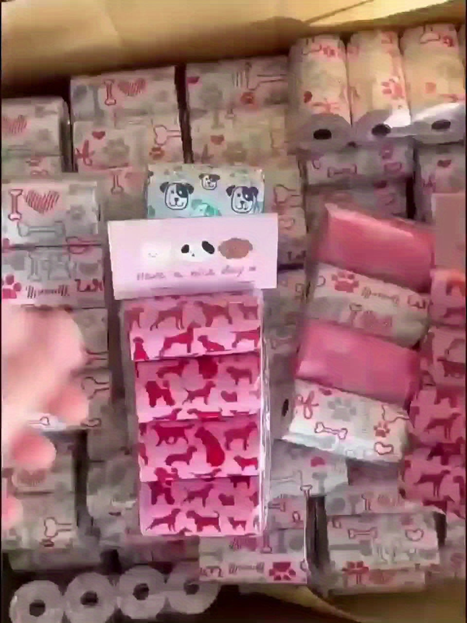 4 rouleaux de sacs épais pour crottes de chien parfumés, sacs avec motifs mignons, pour les sorties en extérieur avec votre chien