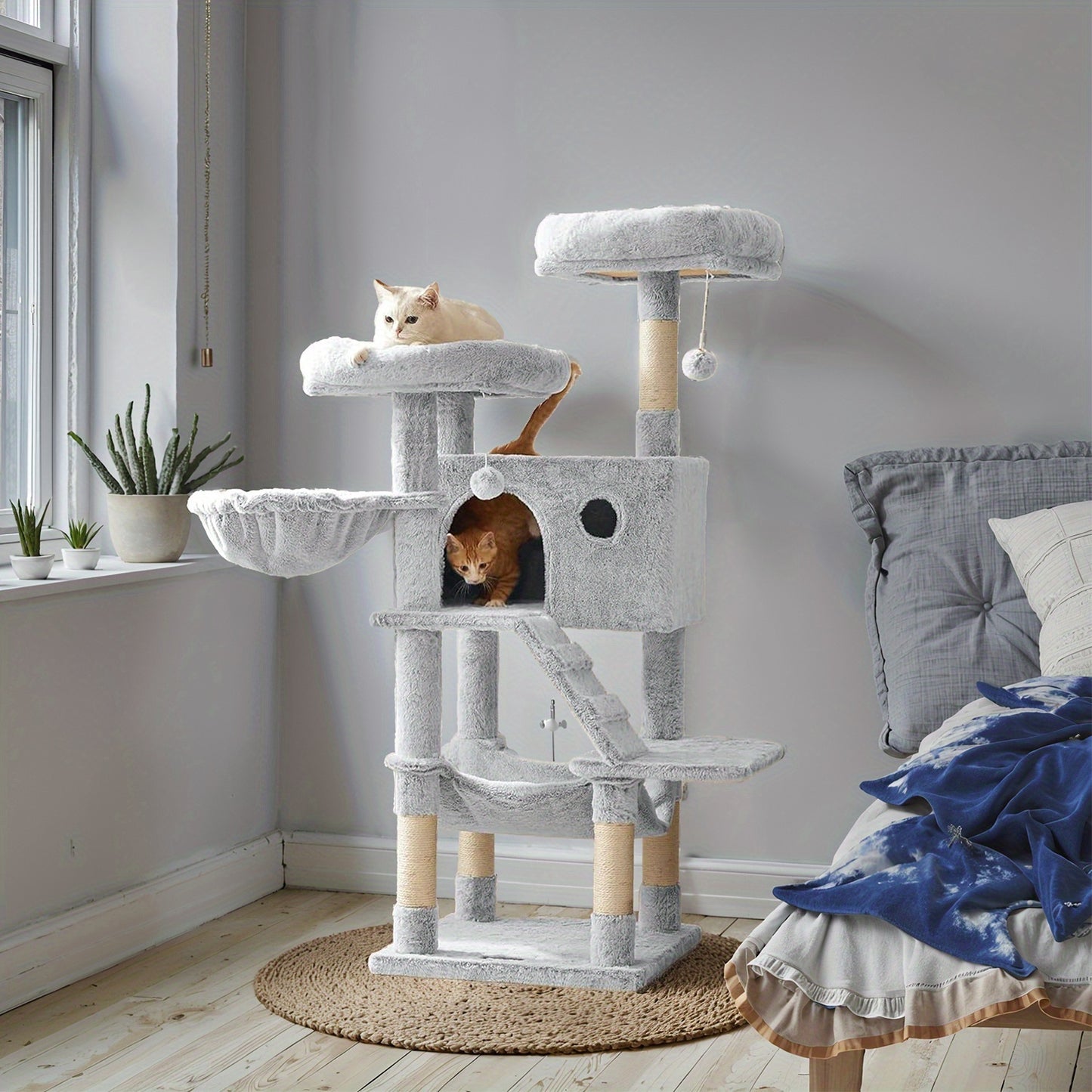Arbre à chat, tour à plusieurs niveaux, perchoir ultra-doux en peluche avec jouets suspendus, cachette fermée, nid douillet et poteaux à griffer résistants, diverses couleurs