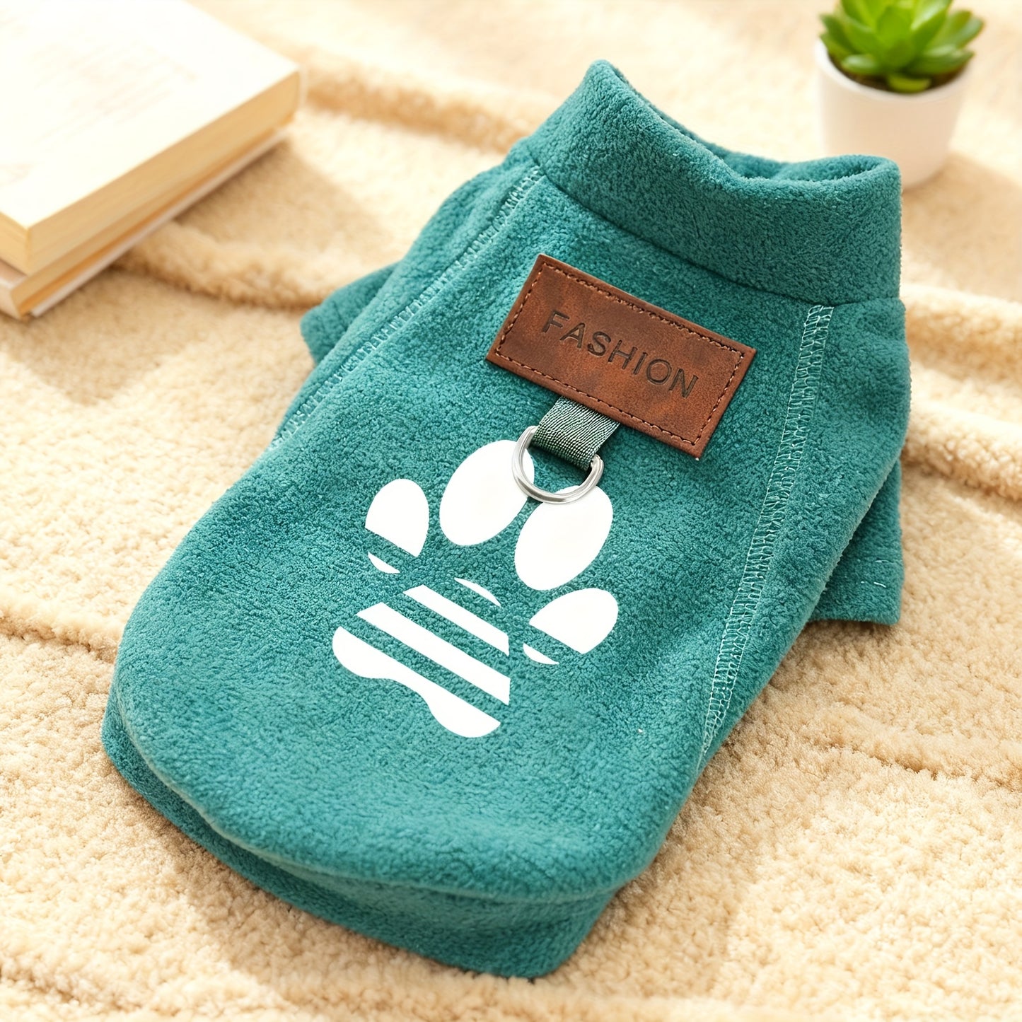 Pull tout doux avec logo en forme de patte pour chien avec 1 anneau intégré pour pouvoir attacher une laisse, bien chaud, facile à enfiler, diverses couleurs
