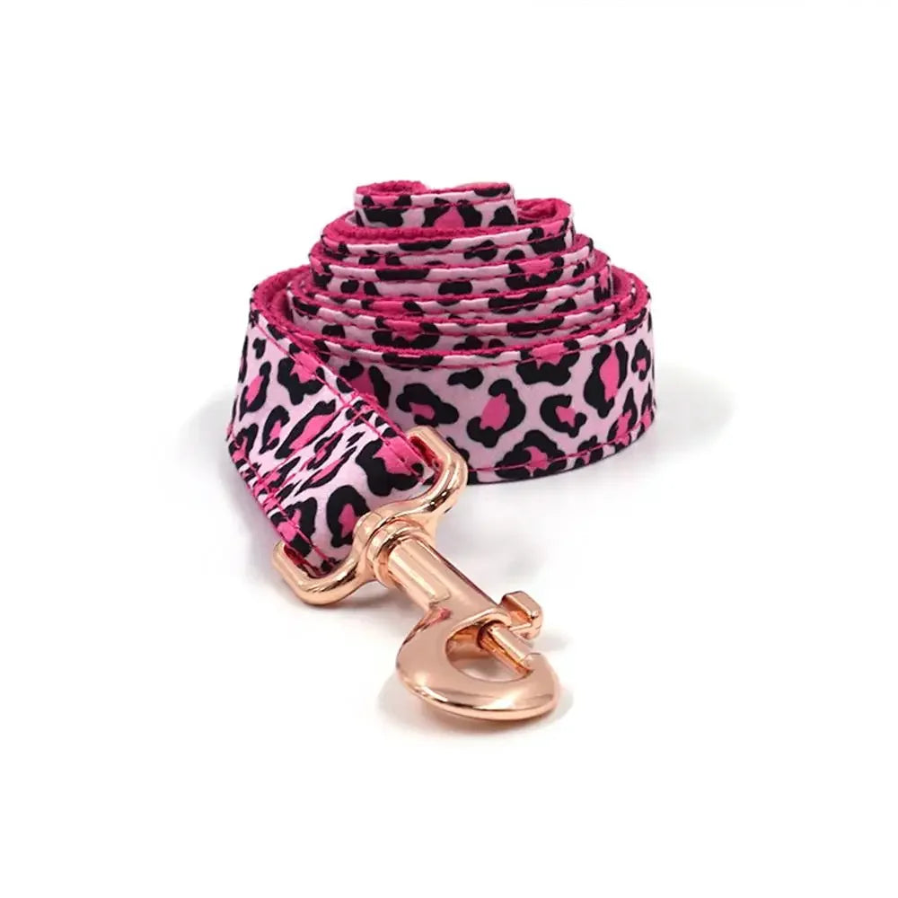 Collier de chien personnalisé avec gravure gratuite. Ensemble de collier et laisse en léopard rose