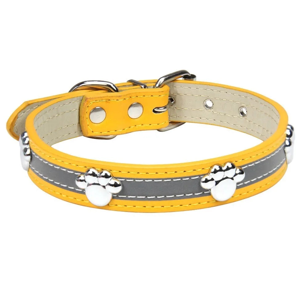 Collier de chien réfléchissant en cuir, boucle en métal réglable, rivets en forme de patte, diverses couleurs
