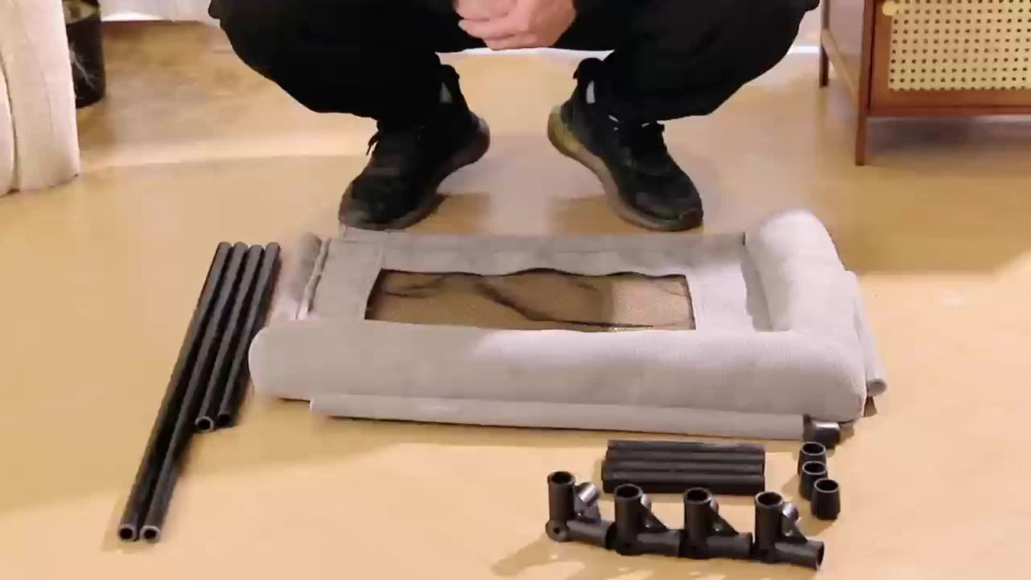 Lit surélevé pour chien et chat avec base en maille ventilée, adapté à une utilisation intérieure/extérieure. Lit moderne et confortable, gris