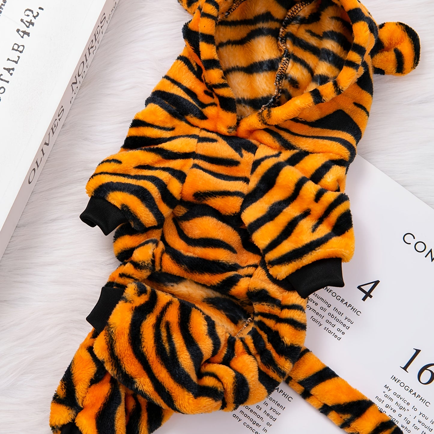 Costume de tigre pour chien de tailles petite et moyenne, doux et chaud, confortable à porter