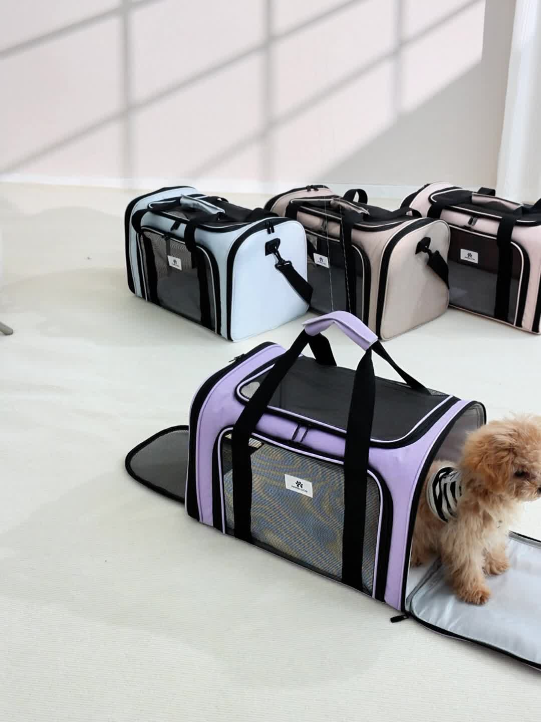 Sac de transport pour chien et chat, conçu en maille pour permettre une totale aération pour un confort optimal de votre animal. Diverses couleurs