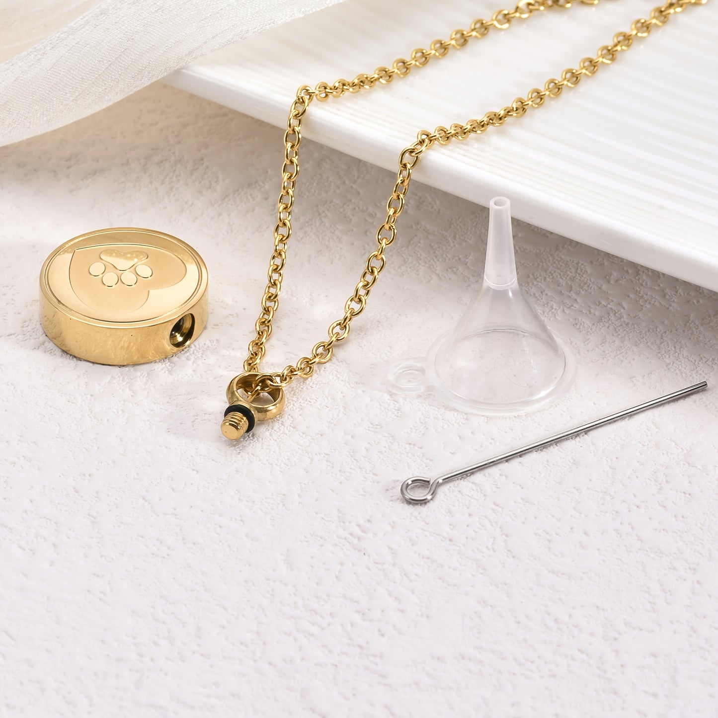 Collier avec urne funéraire pour cendres d'animaux, en acier inoxydable en forme de cœur avec empreinte de patte, diverses couleurs